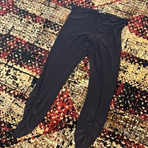 EUC Simpli size 12 ruched leggings black